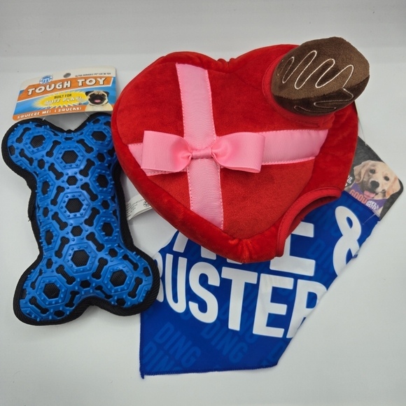 NWT Dog Toy & Bandana Bundle - Picture 1 of 8